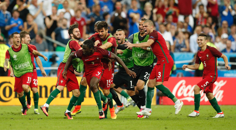 “海阔天空”隐含的生肖动物谜语解析与答案揭秘