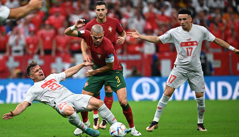 “双柑斗酒”对应的生肖动物及寓意解析